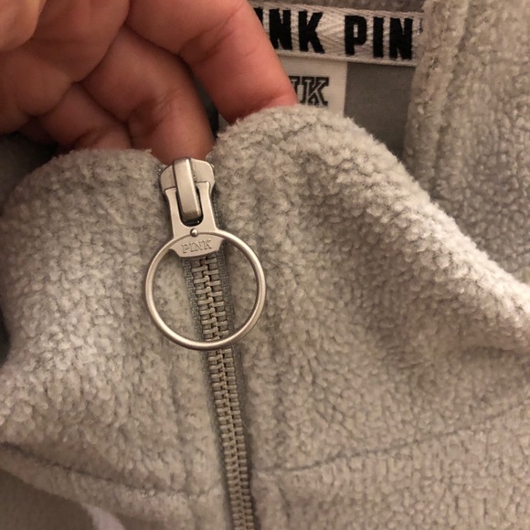 Vs pink fleece pullover - Picture 4 of 4